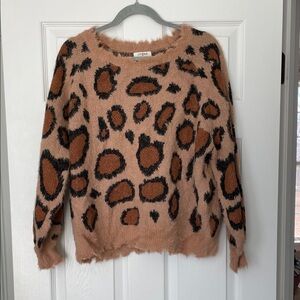 Women’s Fuzzy Animal Print Sweater M